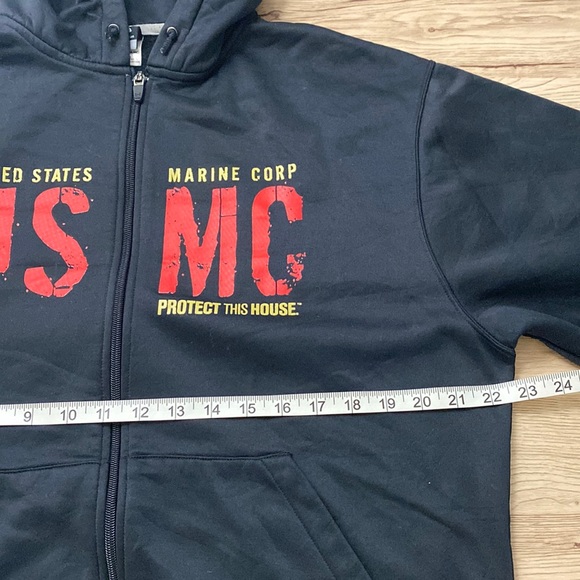 Under Armour men’s hoodie, medium size, W22.5, L27.5, 100%polyester - Picture 6 of 8